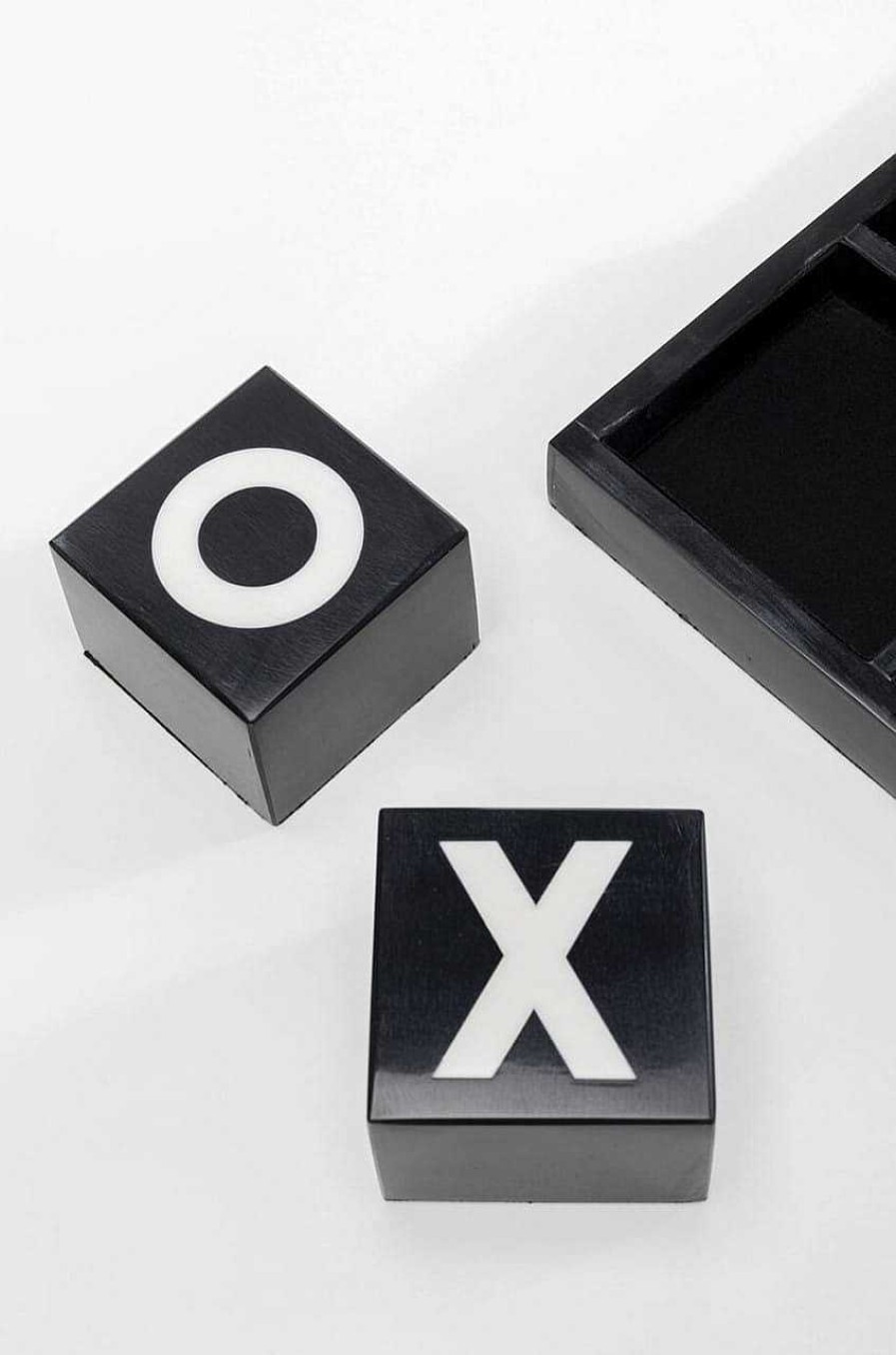 KARE Design Deko Objekt Tic Tac Toe Schwarz Weiss | Deko Objekte